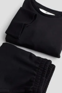 H&M 2 fragmented Sweatshirt Set - Image 2