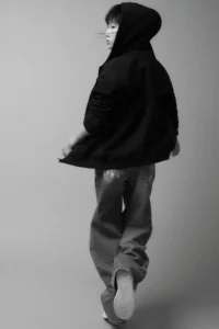 H&M Hooded and Zippered Top - Image 3
