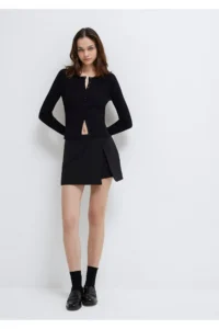 Mavi Slit Detailed Black Shorts Skirt -900 - Image 3