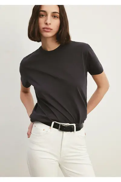 1600965-GRAY-70087_1