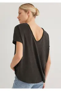 Mavi Textured Anthracite Basic T-Shirt Loose Fit -70087 - Image 3