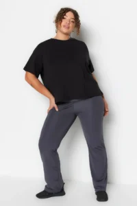 Trendyol Curve Black Crew Neck Stitching Detailed 100% Cotton Knitting Crop T-Shirt - Image 2