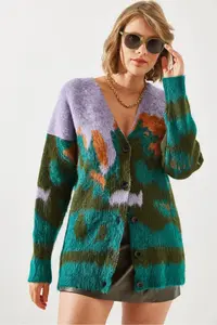 Bianco Lucci Women Colorful Patterned Fleece Cardigan - Image 3