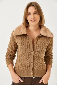 Bianco Lucci Women's Braided Fur Collar Knitwear Cardigan - Image 3