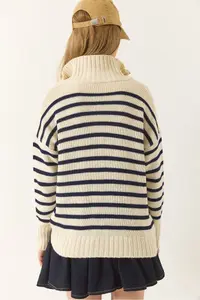 Bianco Lucci Women Striped Zippered Knitwear Cardigan - Image 7