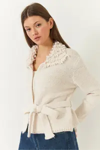 Bianco Lucci Women's Collar and Sleeve End Tasseled Knitwear Cardigan - Image 4