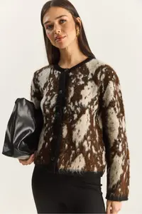 Bianco Lucci Women Snake Patterned Fleece Knitwear Cardigan - Image 3