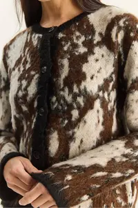 Bianco Lucci Women Snake Patterned Fleece Knitwear Cardigan - Image 7
