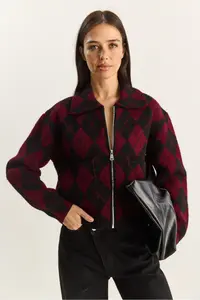 Bianco Lucci Women's Diamond Patterned Collared Zippered Knitwear Cardigan - Image 2