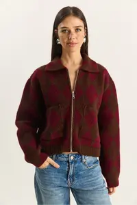 Bianco Lucci Women's Diamond Patterned Collared Zippered Knitwear Cardigan - Image 2