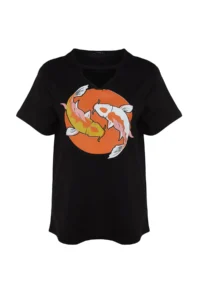 Trendyol Curve Black Oversized Fit Fish Printed 100% Cotton Knitting Plus Size T-Shirt - Image 6