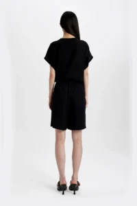 DeFacto High Waist Short Leg Belmando Basic Straight Shorts I6760az24hs - Image 7