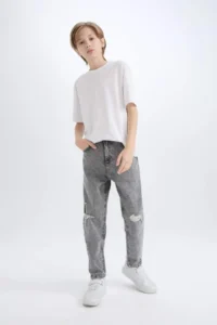 DeFacto Boy's Balloon Fit Ripped Detailed Straight Leg Jean Trousers - Image 2