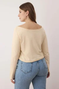 Trendyol Curve Brown-Beige 2 Sets Paket 100% Cotton Asymmetric Boat Neck Crop Knitting T-Shirt - Image 4