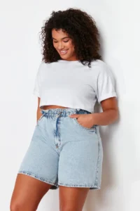 Trendyol Curve Light Blue Elastic High Waist Wide Cut 100% Cotton Plus Size Denim Shorts - Image 3
