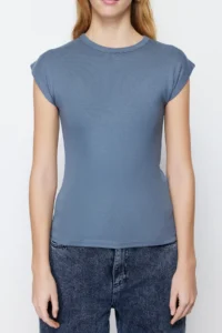 TRENDYOLMİLLA Open Anthracite Viscous/Soft Material Fitted/Flexible Knitting Blouse - Image 4