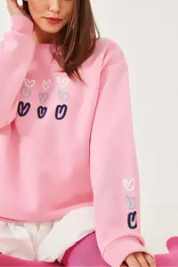 Bianco Lucci Women's Three Thread Raised Heart Printed Sweatshirt - Image 3