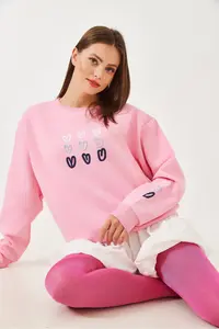 Bianco Lucci Women's Three Thread Raised Heart Printed Sweatshirt - Image 7