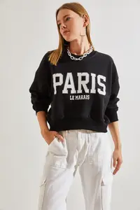 Bianco Lucci Women's Paris Printed Three Thread Raised Sweatshirt - Image 2