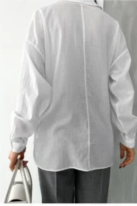 FEMELLE Women's White Oversize Wide Fit Single Pocket Basic Shirt - Image 4