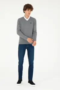 US Polo Assn. Men slim Fit V-neck Gray Melanj Basic Sweater - Image 4