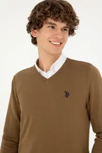 US Polo Assn. Men slim Fit V-neck Khaki Melanj Basic Sweater - Image 2