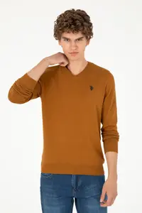 US Polo Assn. Men slim Fit V-neck Coconut Basic Sweater - Image 3