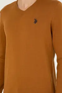 US Polo Assn. Men slim Fit V-neck Coconut Basic Sweater - Image 7
