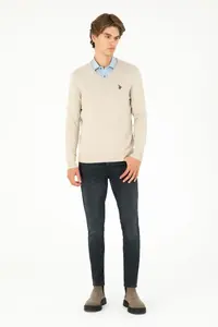 US Polo Assn. Men slim Fit V-neck Stone Melanj Basic Sweater - Image 4