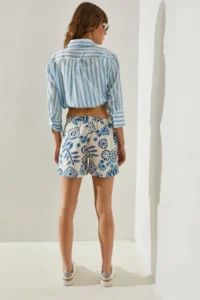 Bianco Lucci Women's Patterned Pocket Detailed Linen Shorts & Bermuda - Image 5