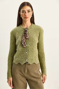 Bianco Lucci Women's Braided Scarf Detailed Buttoned Cardigan - Image 2