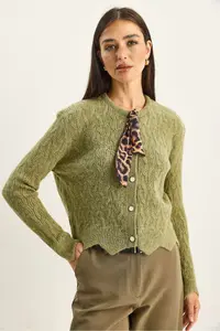 Bianco Lucci Women's Braided Scarf Detailed Buttoned Cardigan - Image 3