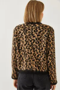 Bianco Lucci Women's Leopard Patterned Shawl Cardigan 241070 - Image 4