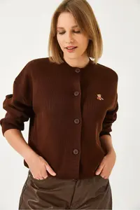 Bianco Lucci Women's Teddy Embroidered Buttoned Knitwear Cardigan - Image 3