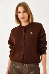 Bianco Lucci Women's Teddy Embroidered Buttoned Knitwear Cardigan - Image 4
