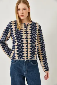Bianco Lucci Women's Side Diamond Patterned Knitwear Cardigan 241139 - Image 2