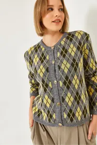 Bianco Lucci Women's Baklava Pattern Crew Neck Buttoned Knitwear Cardigan 241152