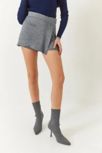 Bianco Lucci Women's Hidden Zipper Detailed Shiny Covered Shorts Skirt 8399 - Image 4