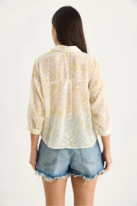 Bianco Lucci Women's Floral Patterned Half Sleeve Single Pocket Detailed Jacquard Transparent Shirt - Image 6