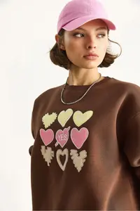 Bianco Lucci Women's Crew Neck Heart Embroidered Rose Gold Three Thread Sweatshirt 6875 - Image 2