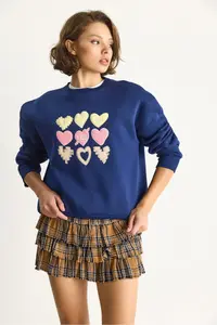 Bianco Lucci Women's Crew Neck Heart Embroidered Rose Gold Three Thread Sweatshirt 6875 - Image 5