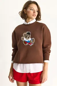 Bianco Lucci Women's Teddy Embroidered Crew Neck Loose Sweatshirt 61004
