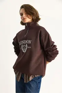 Bianco Lucci Women's London Embroidered Stand Collar Zipper Detailed Raised Oversized Sweatshirt 10003 - Image 4