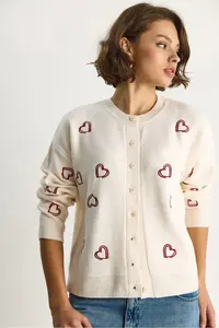 Bianco Lucci Women's Heart Embroidered Crew Neck Knitwear Cardigan - Image 5