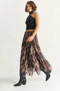 Bianco Lucci Women's Patterned Asymmetrical Cut Lined Chiffon Skirt - Image 5