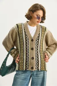 Bianco Lucci Women's Ethnic Patterned Oversize V-Neck Buttoned Thick Knitwear Cardigan 5057 - Image 2