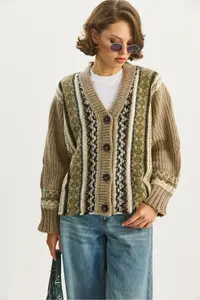 Bianco Lucci Women's Ethnic Patterned Oversize V-Neck Buttoned Thick Knitwear Cardigan 5057 - Image 3