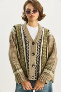 Bianco Lucci Women's Ethnic Patterned Oversize V-Neck Buttoned Thick Knitwear Cardigan 5057 - Image 4