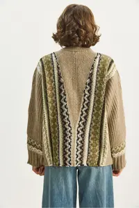 Bianco Lucci Women's Ethnic Patterned Oversize V-Neck Buttoned Thick Knitwear Cardigan 5057 - Image 6