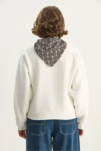 Bianco Lucci Women's Scarf Detailed Gazelle Embroidered Three Thread Raised Oversized Sweatshirt 6916 - Image 7